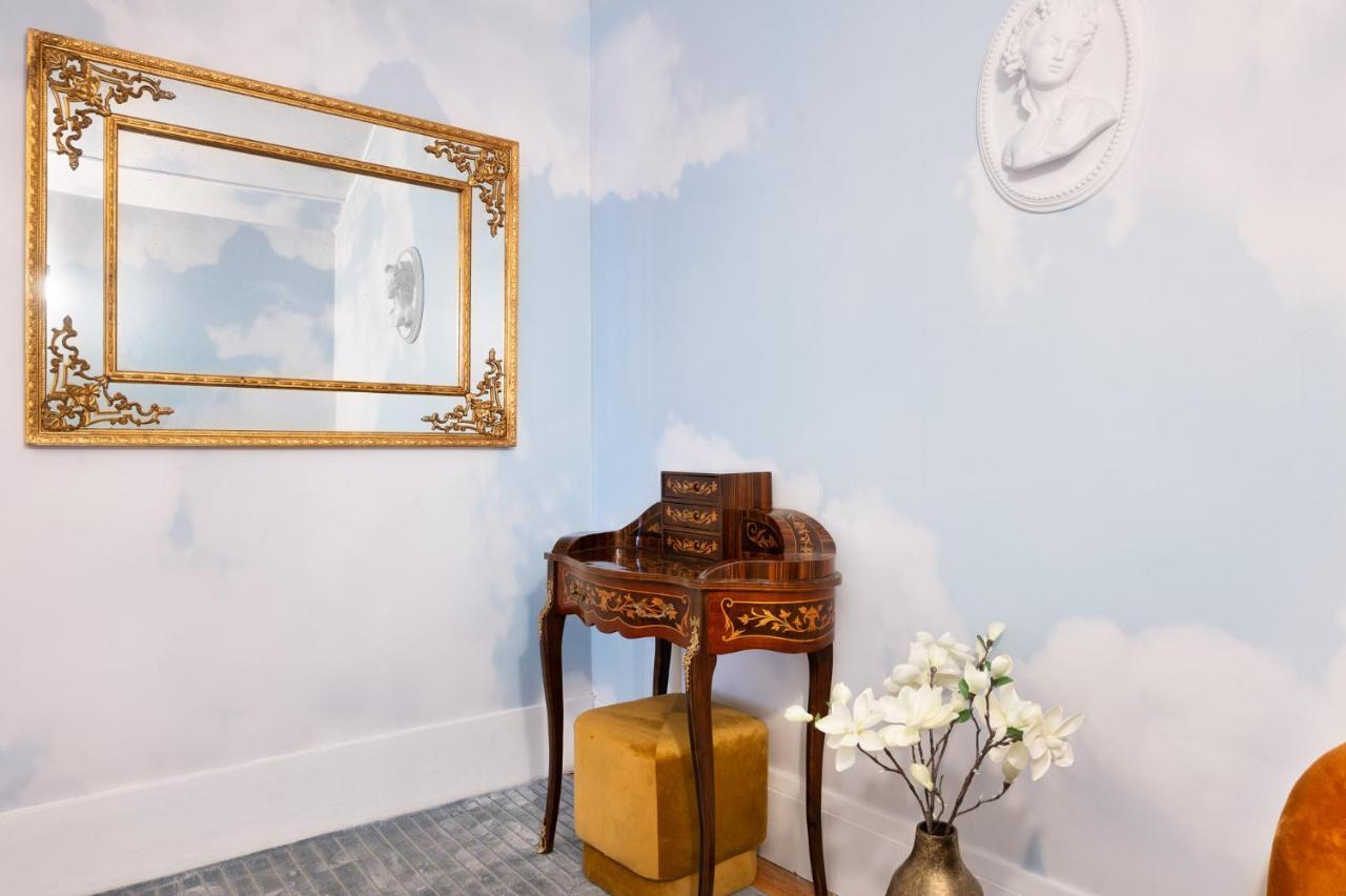 Cardosas Gem - Historic Ap 1F Apartment Porto Luaran gambar