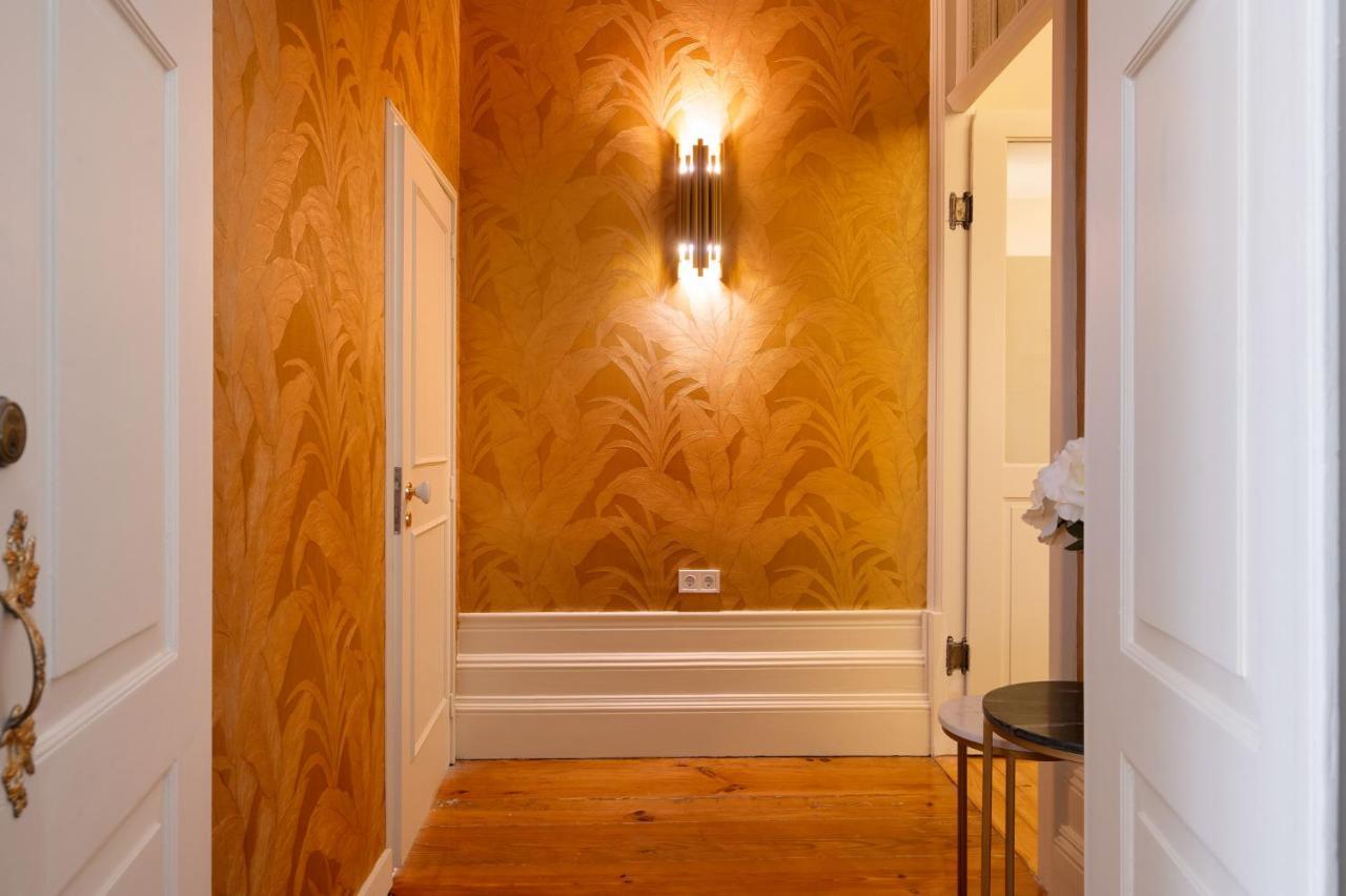 Cardosas Gem - Historic Ap 1F Apartment Porto Luaran gambar